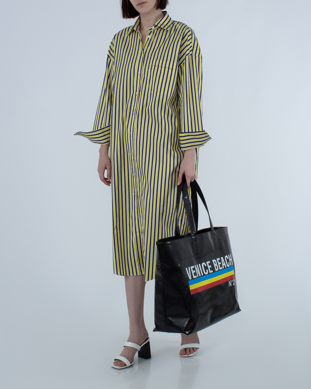 Женская платье-рубашка  P.A.R.O.S.H., сезон: лето 2022. Купить за 54600 руб. | Фото 2